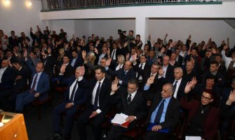 Usvojena odluka o raspisivanju referenduma o NATOu