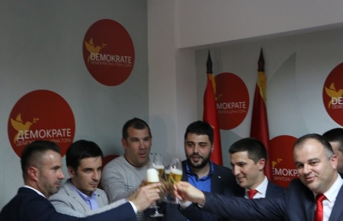 Bečić: Mladost i čistina pobijedili kriminal i korupciju u Herceg Novom