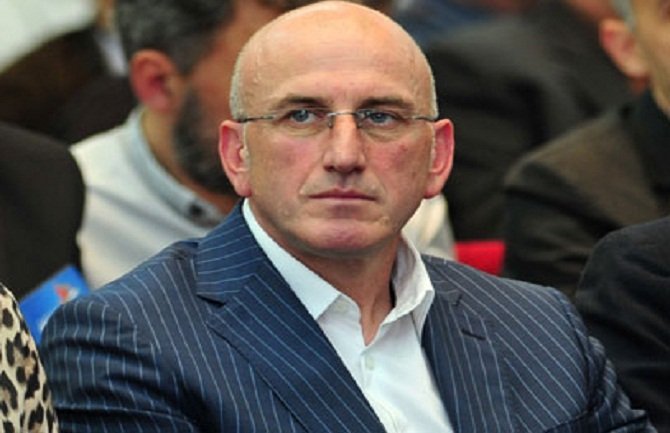 Nestranačka ličnost poraziće kandidata DPS