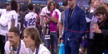 Realovi uljezi se gurali da bi bili u kadru (VIDEO)