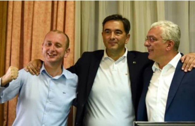 DFu Skupštini; Danas nalog za privođenje Medojevića?