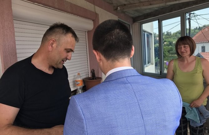 Demokrate u Podgranicama: Imamo solarnu rasvjetu, a nemamo asfalt