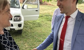 Demokrate: U selu Petine ljudi prepušteni sami sebi