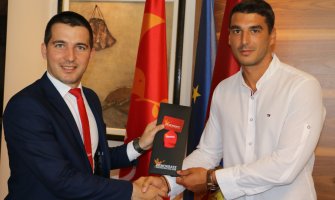 Odbojkaš pristupio Demokratama: Dobro nam došao Vuče