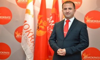 MUP provjerava Pejovića zbog državljanstva