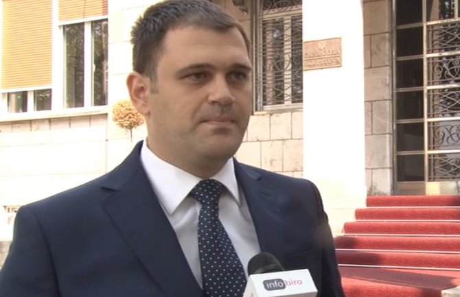  Anđušić: Opoziciji milioni za desetomjesečni nerad