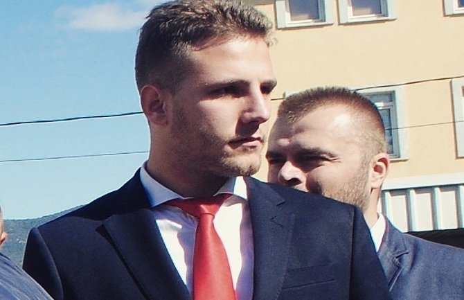 Vuković: Da li su u EU kapitalni projekti supermarketi, benzinske pumpe i perionice auta?