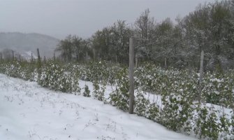 Prvi snijeg se uveliko bijeli sa vrhova planina u regionu