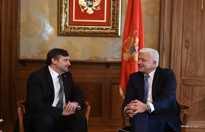 Prestanak bojkota je važan za napredak CG