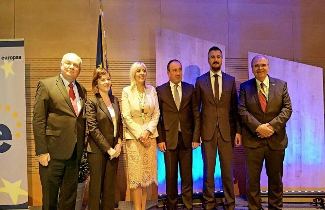 Pejović u Salcburgu: Junkerova inicijativa dobar signal za Crnu Goru i Srbiju