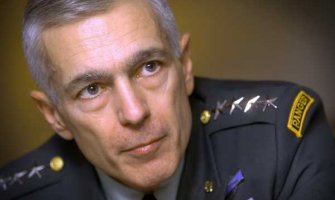 Vesli Klark dolazi na Sveti Stefan krajem oktobra