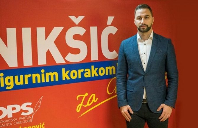 Muratović: Demokrate se odrekle identiteta zarad sopstvene koristi