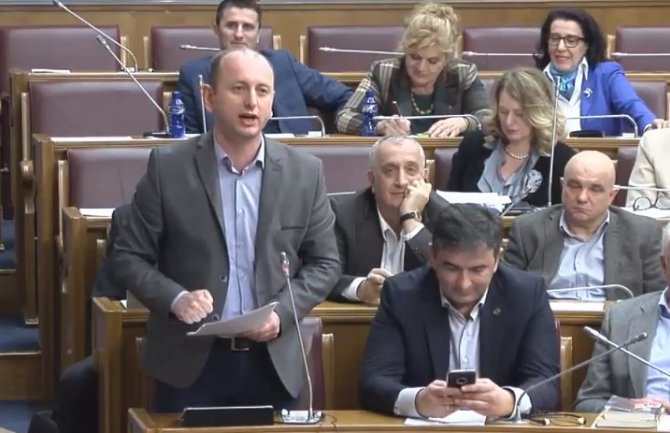 Kneževiću uručen poziv za odsluženje kazne zatvora