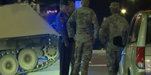 Policijska potjera auto-putem za oklopnim vojnim transporterom