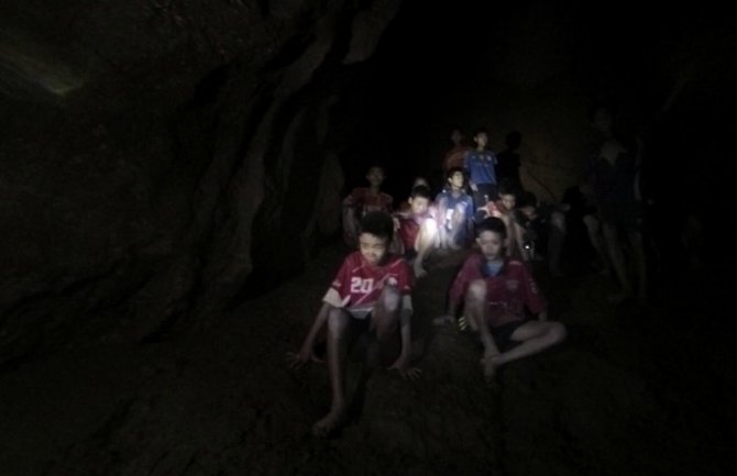 Ako nastave monsunske kiše djeca i njihov trener mogu ostati pod zemljom još 4 mjeseca 