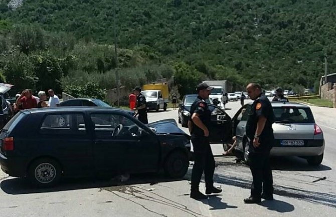 Sudar četiri vozila, povrijeđena jedna osoba (FOTO)