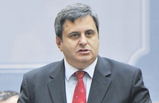 Radunović: Inicijativa da se Titu podigne spomenik u Podgorici prikazuje licemjerstvo režimske politike