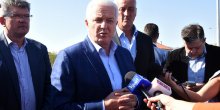 Marković: Pratiće se ko ne ustaje na himnu i podnosiće se prijava