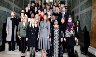 Pariz: Supruge zvaničnika plijenile izgledom, među njima i prva dama Crne Gore(FOTO)