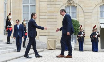 Ambasador Francuske izvinio se Vučiću i Srbiji: Raspored sjedjenja u Parizu je greška za žaljenje
