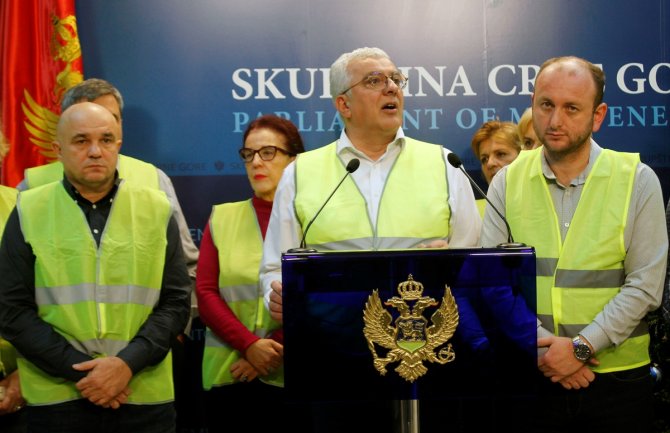 U DF-u zadovoljni odlukom Ustavnog suda, pozvali građane na večerašnji protest