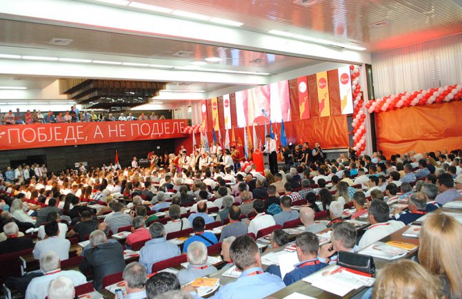 Demokrate:  Naši funkcioneri maltretirani od strane saobraćajne i komunalne policije	