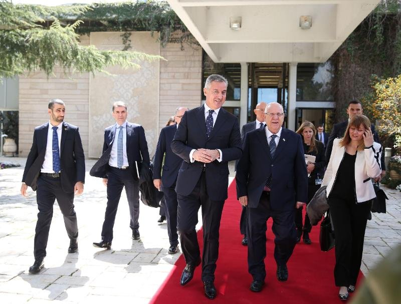 ukanoviRivlin3