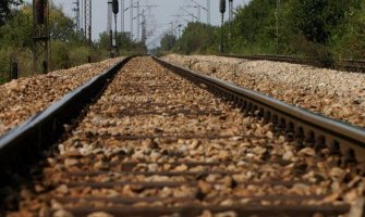 Bar: Djevojka (23) poginula na pruzi