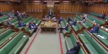 Zasijedanje britanskog parlamenta prekinulo curenje vode sa plafona (VIDEO)