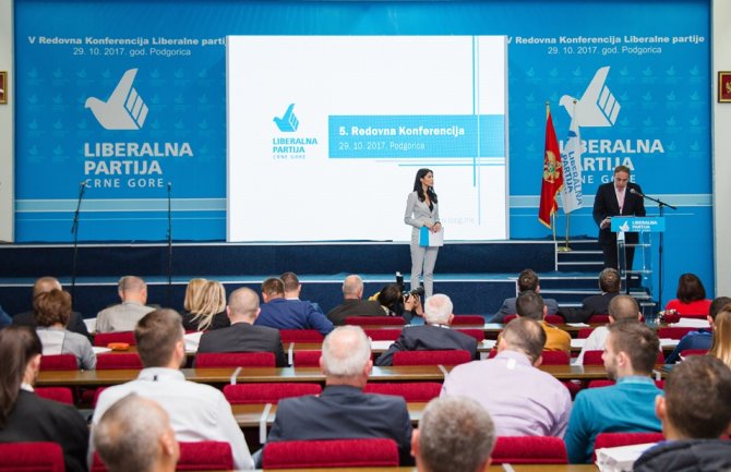 LP: Crnogorci ne ljube lance, niti šalju žene i đecu u nasilje