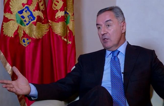 Đukanović čestitao Pendarovskom: CG i Sjeverna Makedonija njeguju tradicionalno bliske i prijateljske odnose