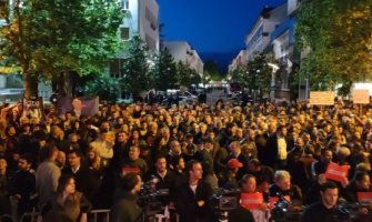 Završen deseti protest u PG: U 2019. hoćemo da tražimo život dostojan čovjeka (VIDEO)