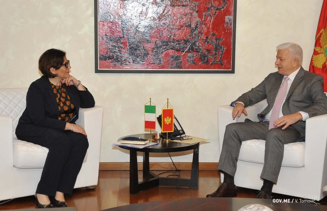 Marković - Trenta: Politički i ekonomski odnosi odlični, jačati odbrambenu saradnju