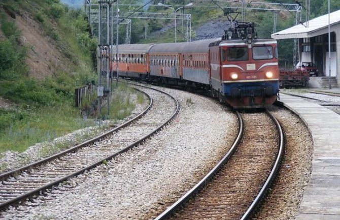 ŽICG: Veće plate radnicima od novembra