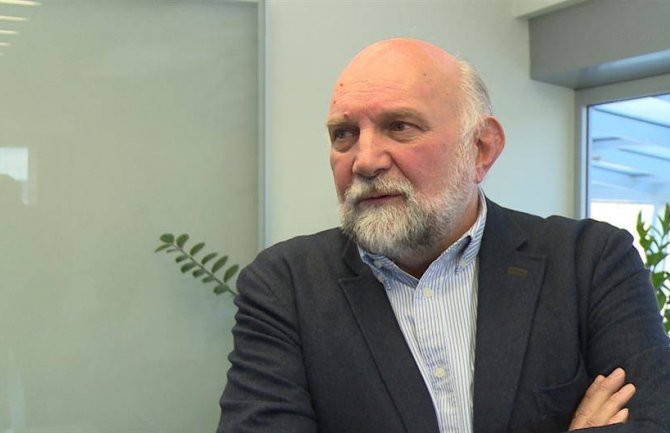 47% Crnogoraca smatra da zemlja ide u dobrom pravcu, a 46% u lošem, Đukanoviću se najviše vjeruje