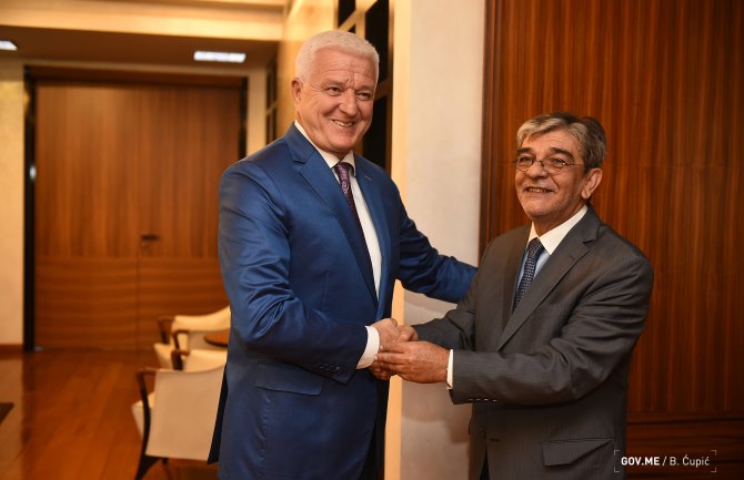 Bolja avio povezanost dala bi dodatni impuls snažnijoj ekonomskoj saradnji CG i Grčke