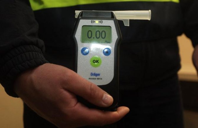 Odbio alkotest, pa dobio 15 dana zatvora