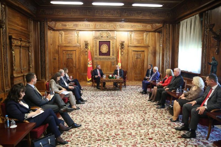 Parlament1