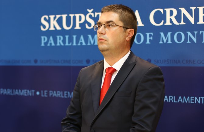 Rovčanin:Vlada vraća mrvice od milijardi eura koje su iz Pljevalja izvučene u prethodnim decenijama