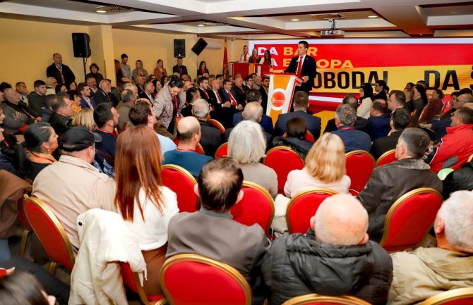 Demokrate Šehoviću:  Zašto se raspisuje oglas za radno mjesto koje je već popunjeno?