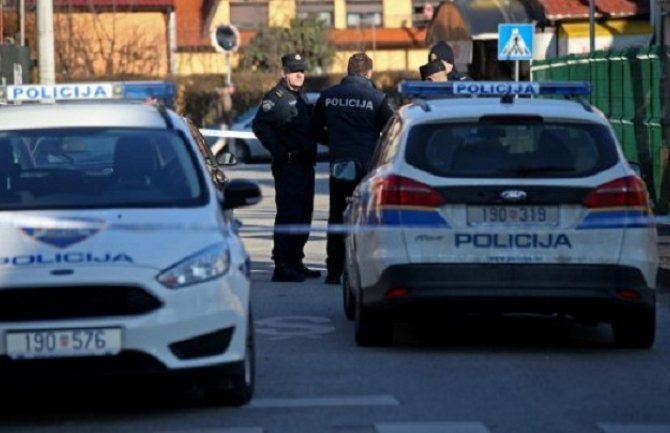 Kćerka pokušala da ubije oca, doktori mu spasili život 
