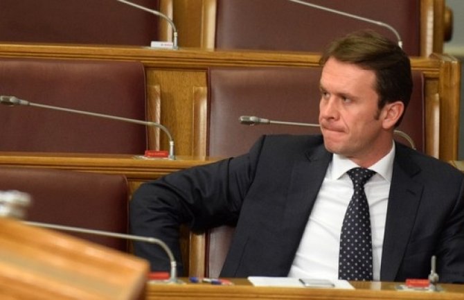 Konjević: Opozicija će podnijeti zahtjev za izglasavanje nepovjerenja Vladi