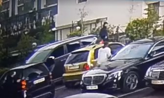 UZNEMIRUJUĆE: Zvaničnik MUP-a Ukrajine objavio snimak napada na Zvicera(VIDEO)