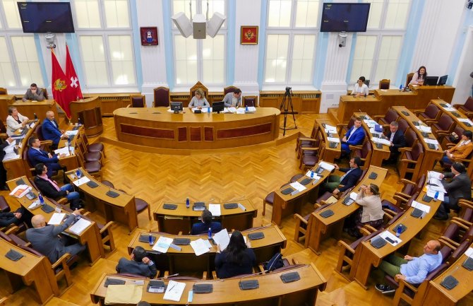 Dug Cetinja manji za skoro milion eura