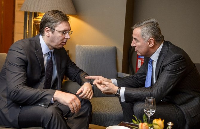 Vučić čestitao Đukanoviću 13.jul: Stvoriti uslove za bolje međusobno razumijevanje Srbije i CG