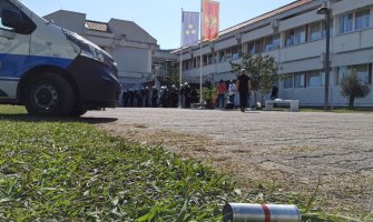 Demokrate: Nećete nas uplašiti, nećemo se pomjeriti ni za milimetar