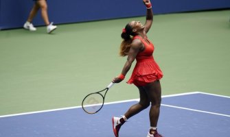 Serena preokretom do polufinala