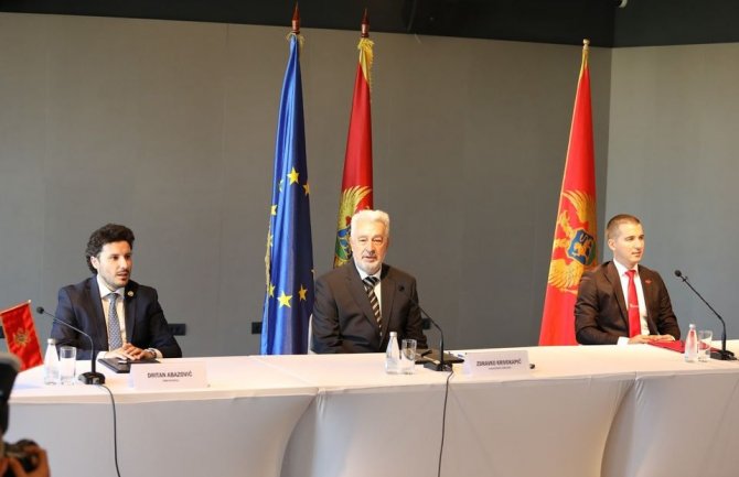 Istorijski sporazum ili izdaja glasača DF-a?
