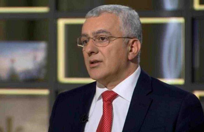 Mandić: Dogovor stranaka koje su pobijedile na parlamentarnim izborima najbolji put za izlazak iz političke krize