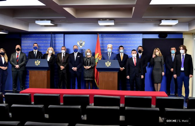 Krivokapić: Garantujemo redovne plate i penzije (FOTO)